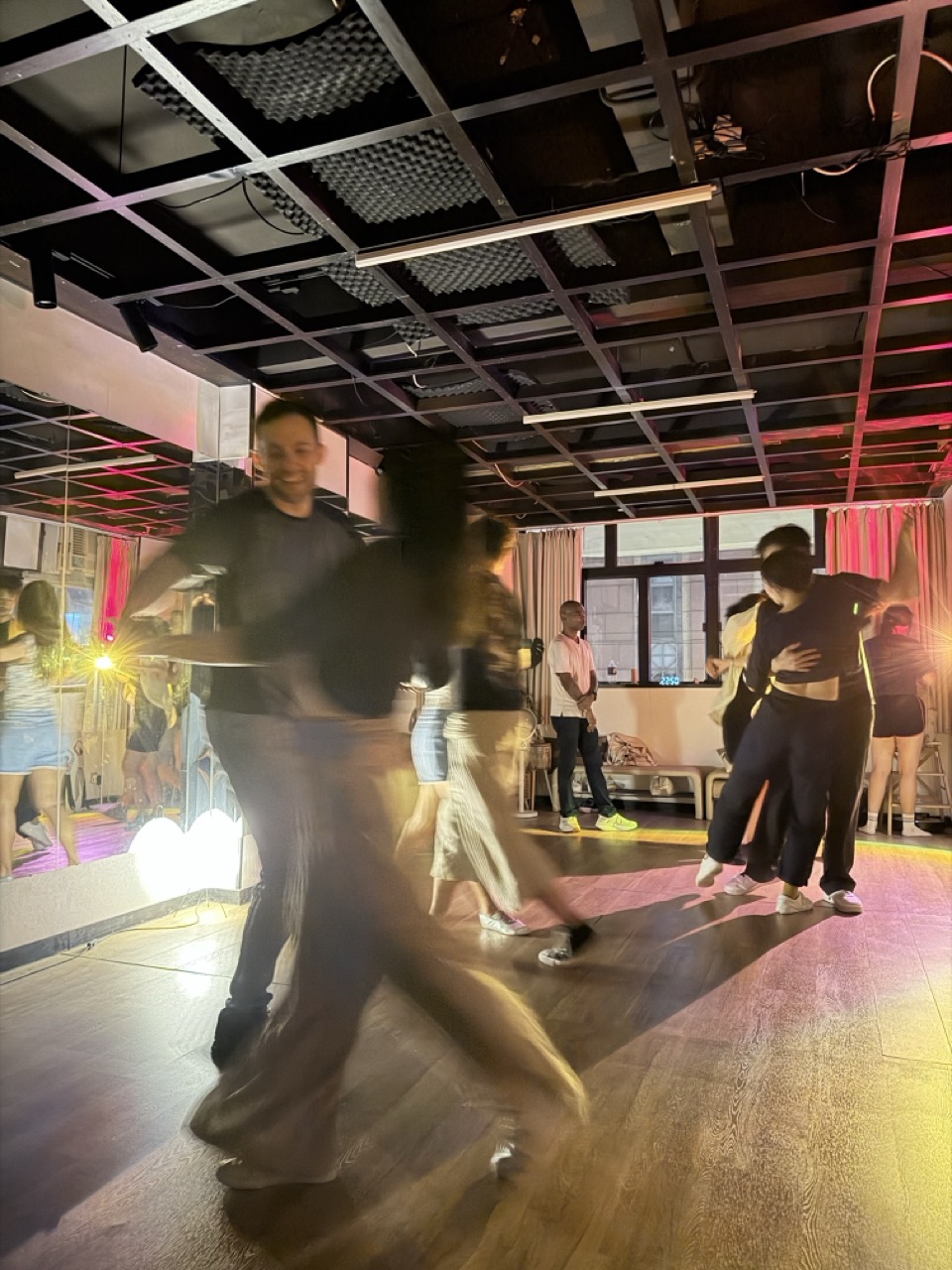 Dancers at a Tuesday practica in the studio