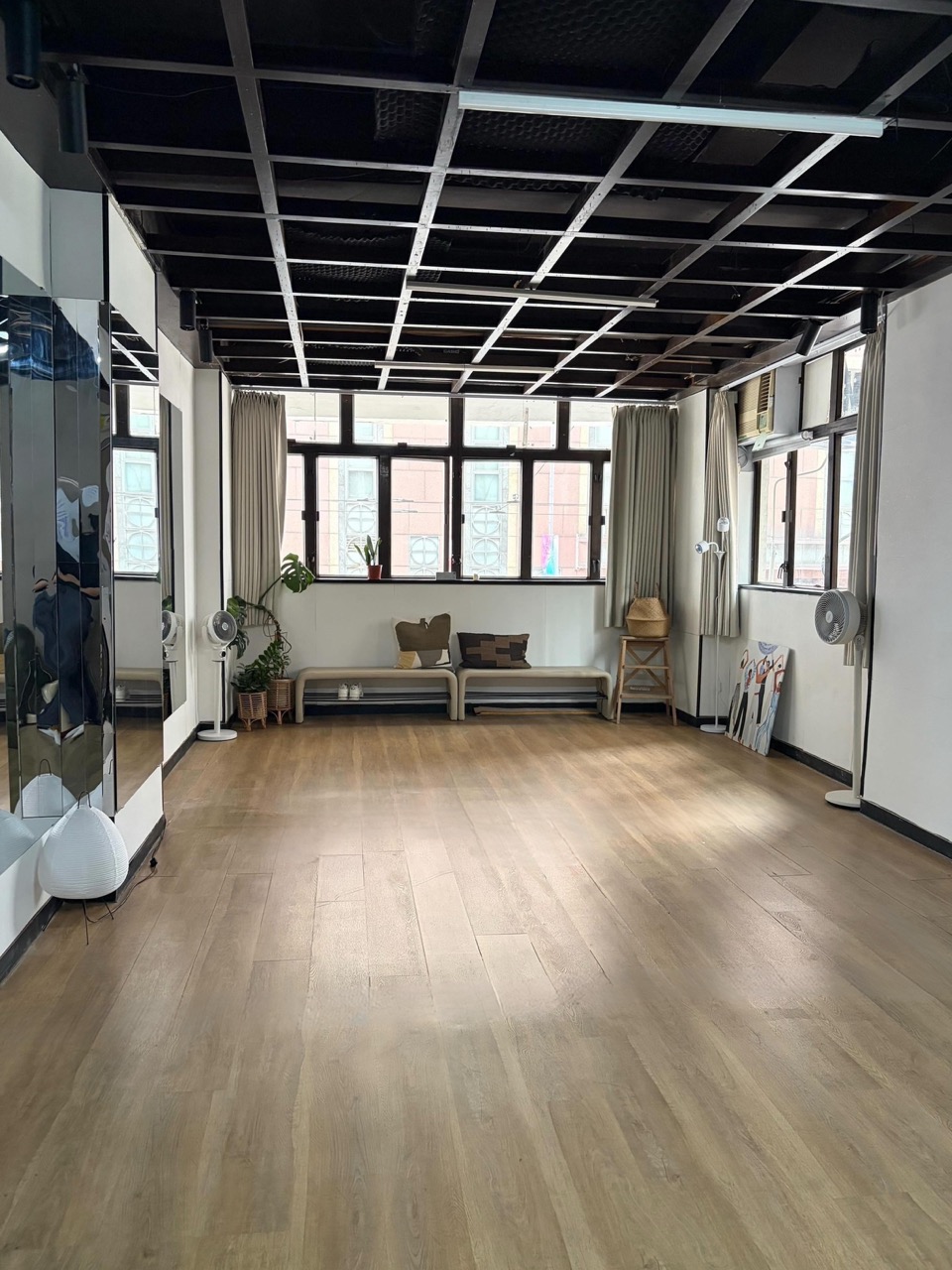 Rent the studio