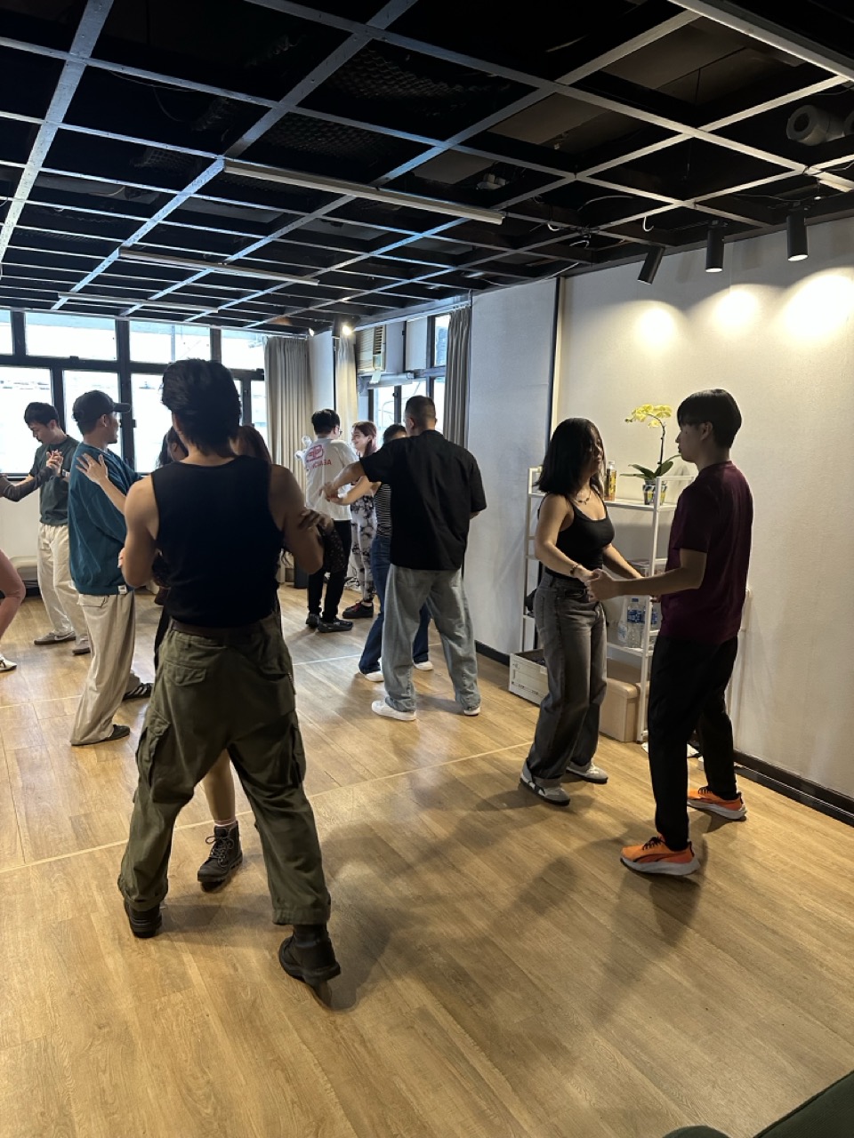 Bachata session at the Zouk Haus studio
